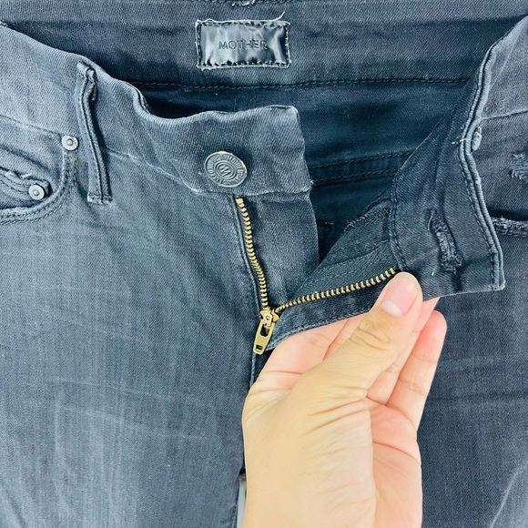 MOTHER The Looker Crop Nine Lives Black Denim Skinny Jeans Size 25 - Picture 8 of 9